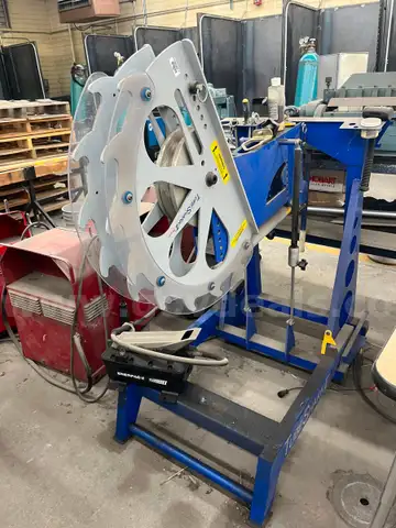 Tube &#x26; Pipe Bender