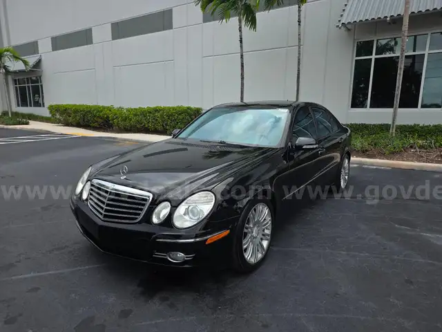 2008 MERCEDES-BENZ E CLASS 4D SEDAN E350