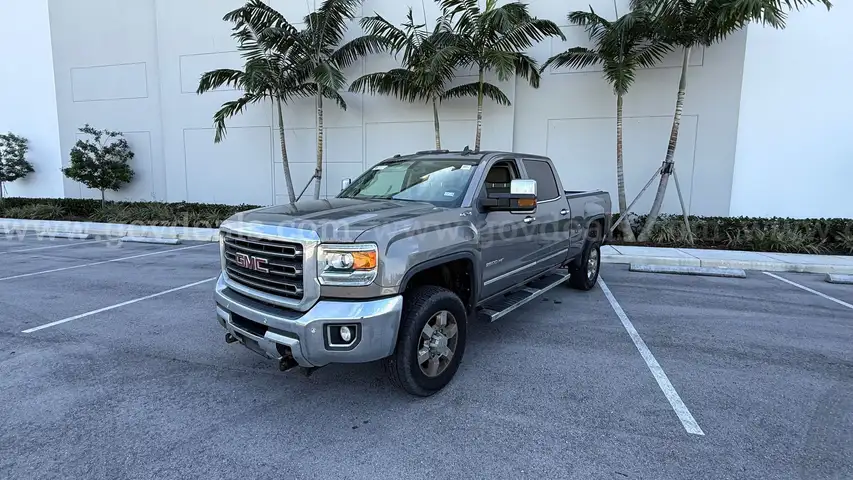 2017 GMC Sierra 2500HD SLT Crew Cab 4WD