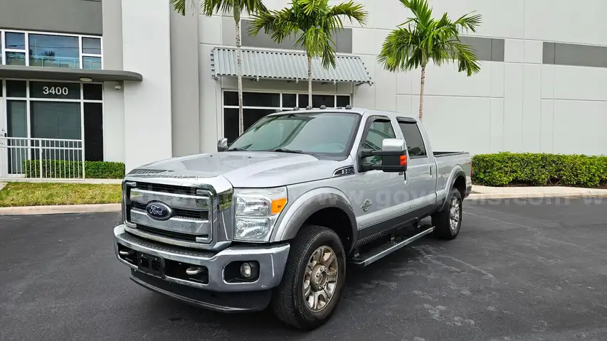 2012 Ford F-250 4WD V8 TDSL CREW CAB 6.7L LARIAT