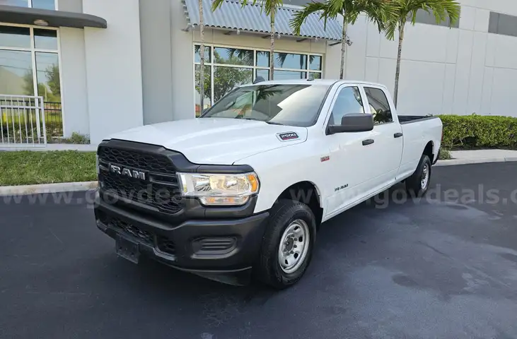 2021 RAM 2500 V8 CREW CAB 6.4L TRADESMAN