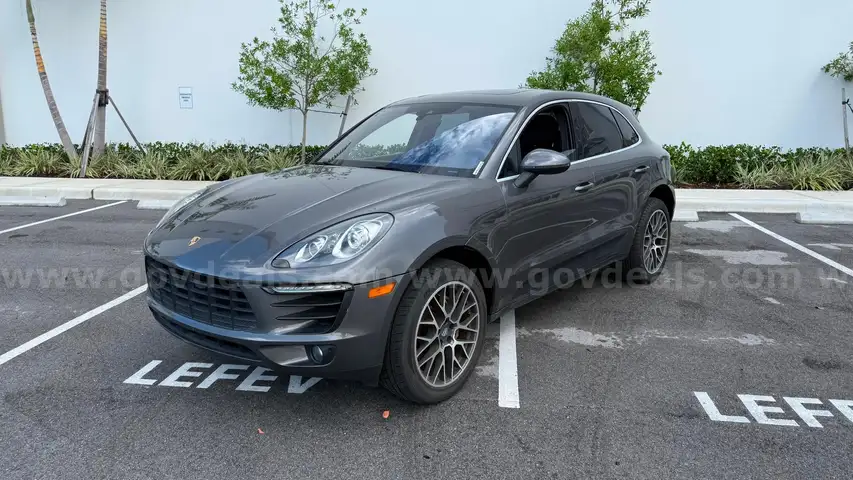 2016 Porsche Macan S AWD