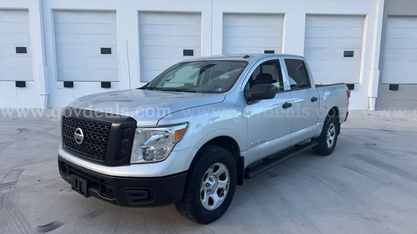 2019 Nissan Titan S Crew Cab 4WD