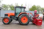 Kubota M8580 Farm tractor 4 x 4 (Mint condition)