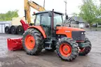 Kubota M8580 Farm tractor 4 x 4 (Mint condition)