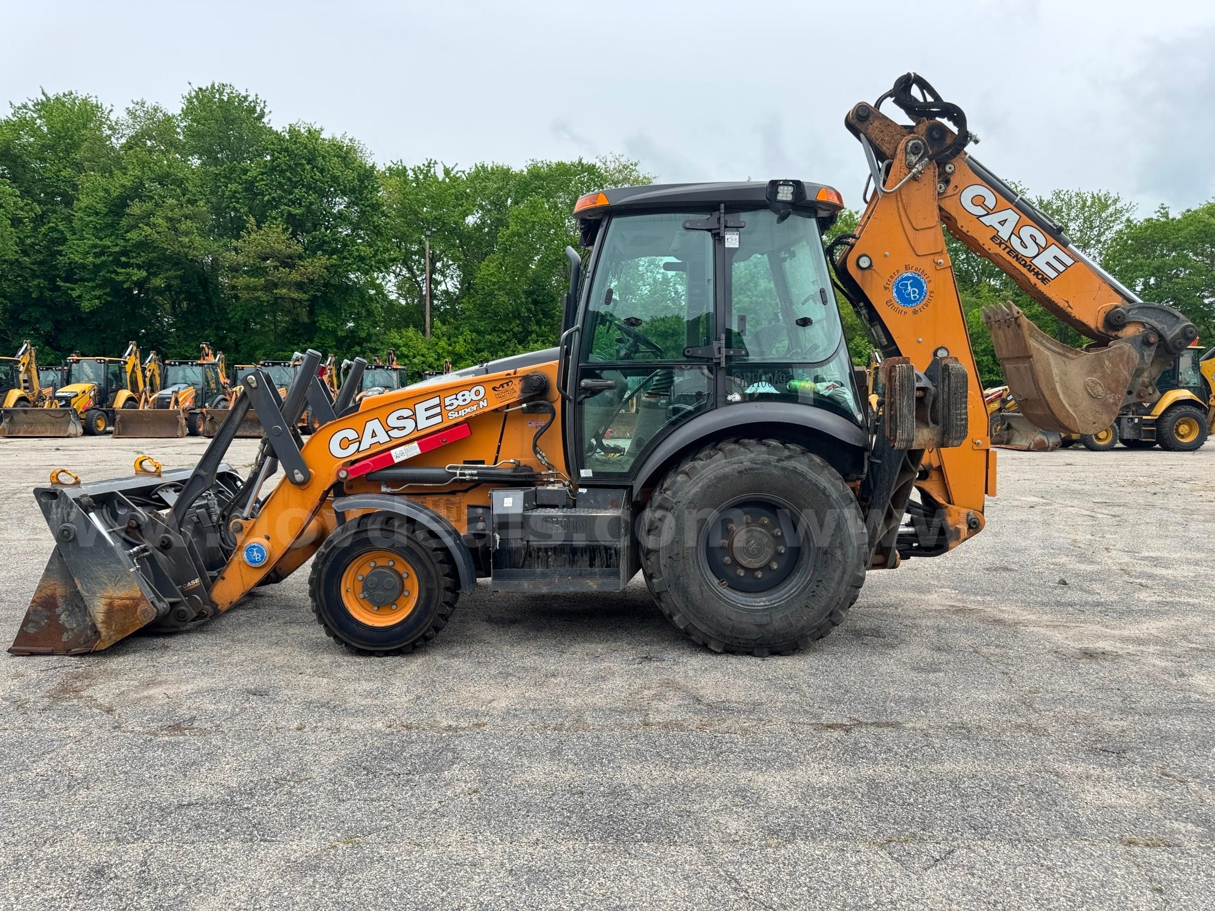 Photo of a 2019 Case 580SN