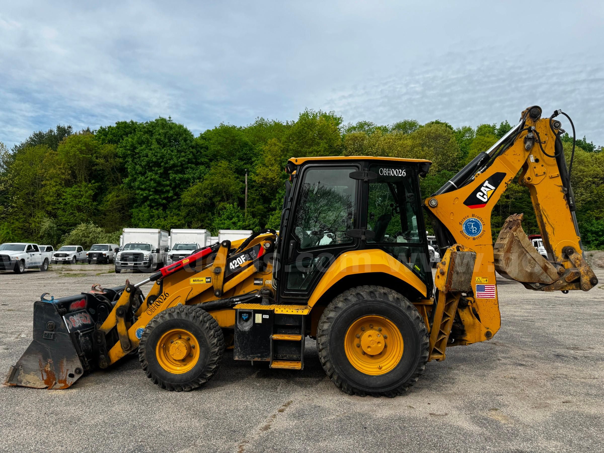 Photo of a 2018 Caterpillar 420F 2