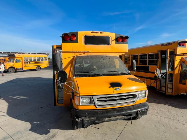 2000 Ford Econoline, 20 Passenger Bus | GovDeals