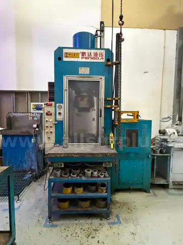 &#x65E0;&#x9521;&#x9E4F;&#x8FBE; &#x27;YP35-250TA&#x27; &#x6DB2;&#x538B;&#x673A; Hydraulic Machine (2015)