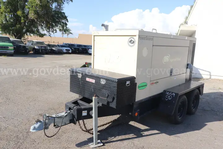 2008 INGERSOL TRAILER WITH GENERATOR