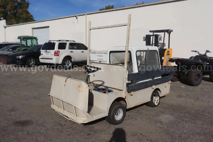 1990 TAYLOR DUNN B2-48