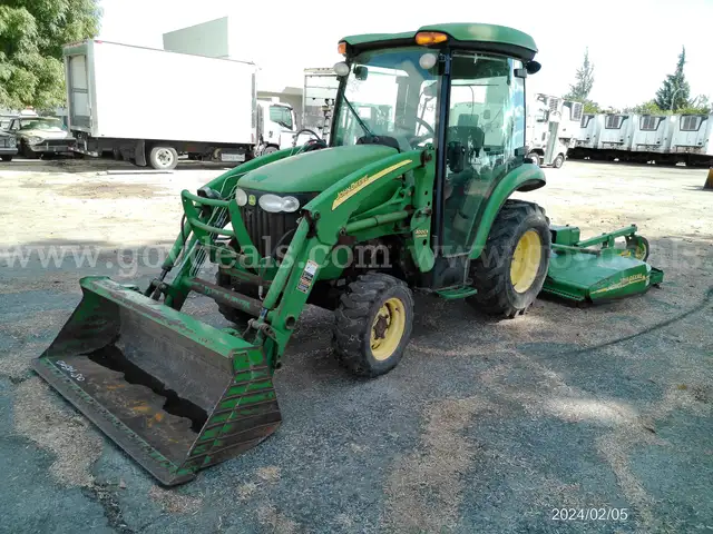 2010 JOHN DEERE 3520