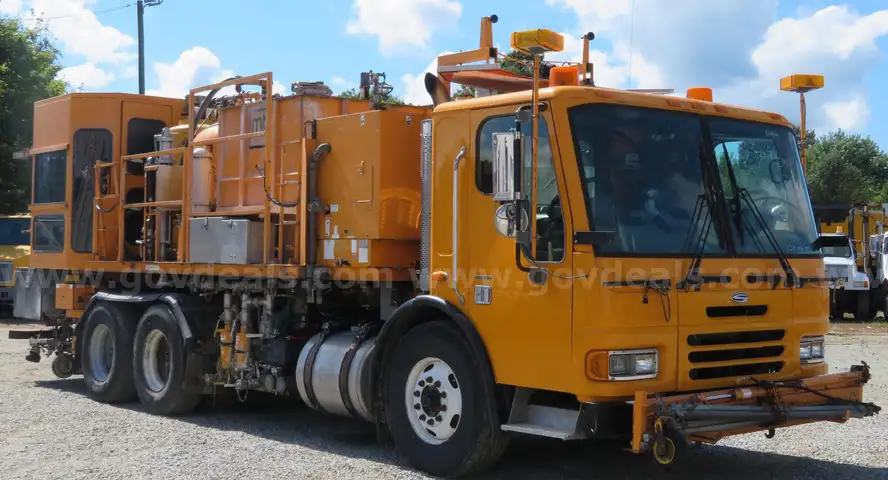 2003 Sterling Condor MB Airless Paint Striping Truck