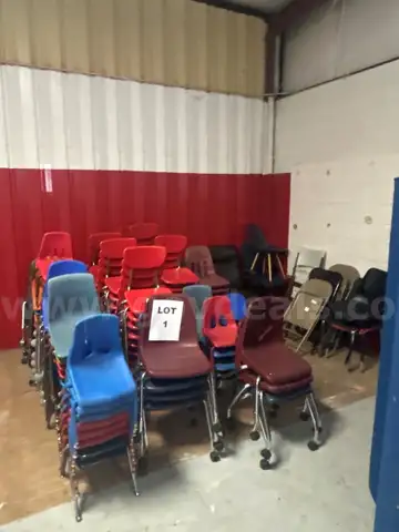1 Lot of 106 Chairs