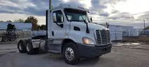 2018 Freightliner Cascadia 113 T/A Day Cab Truck Tractor