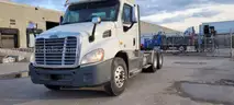 2018 Freightliner Cascadia 113 T/A Day Cab Truck Tractor