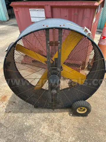 42&#x201D; shop fan. See long description. Lot 047.