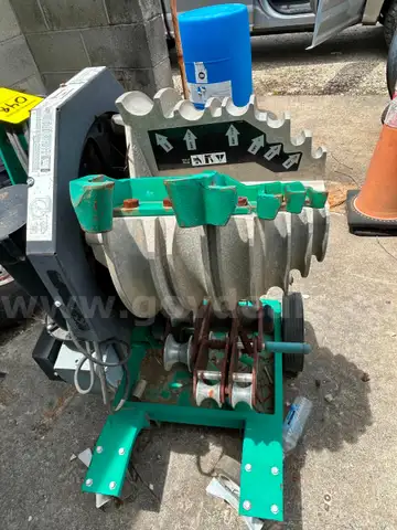 Greenlee bender. See long description. Lot 048.