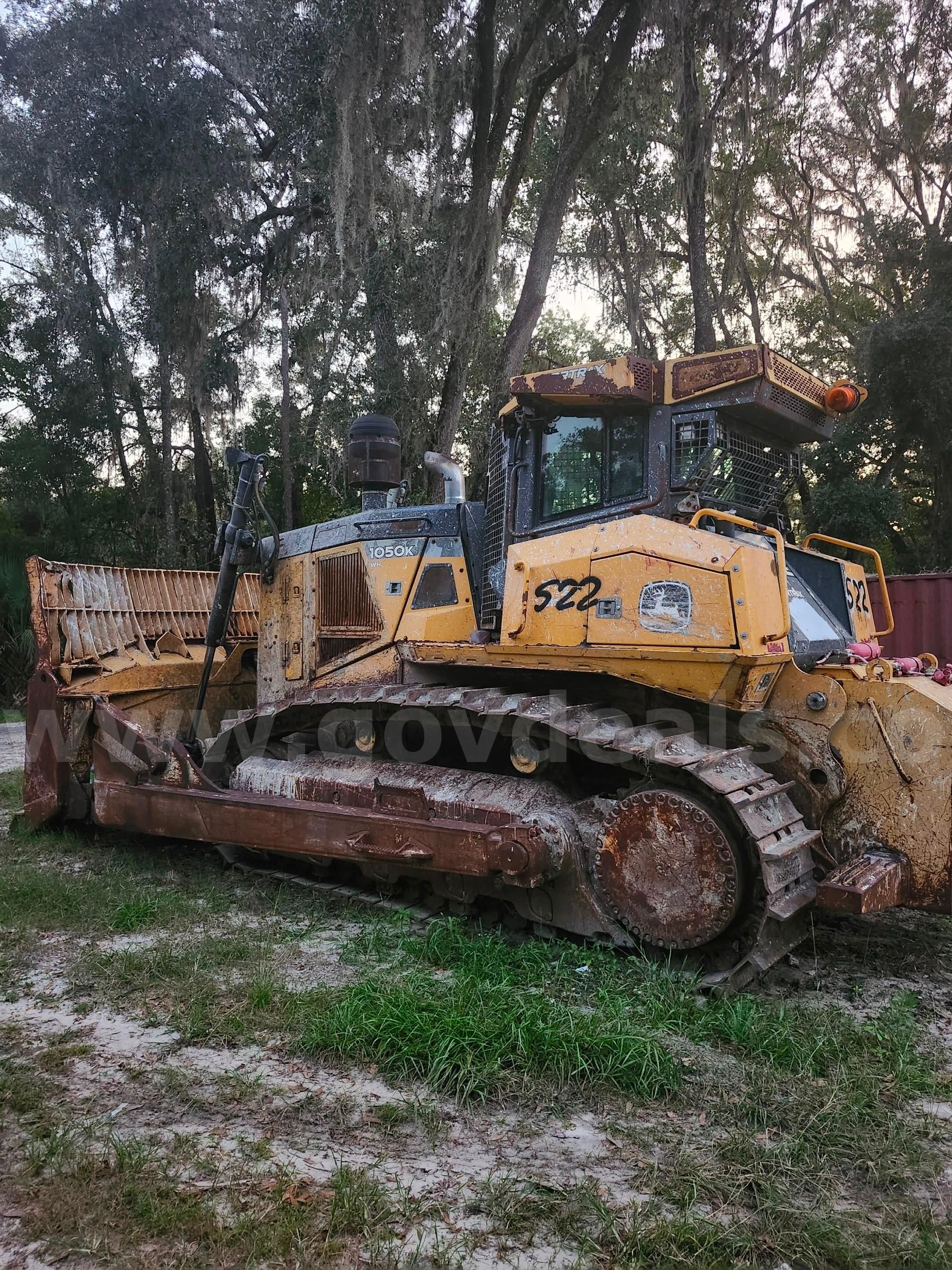 Photo of a 2015 John Deere 1050k