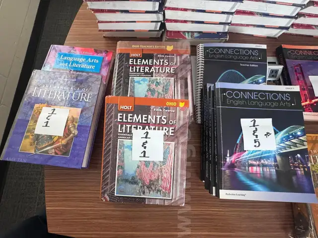 LOT of Approx 300 Textbooks - various