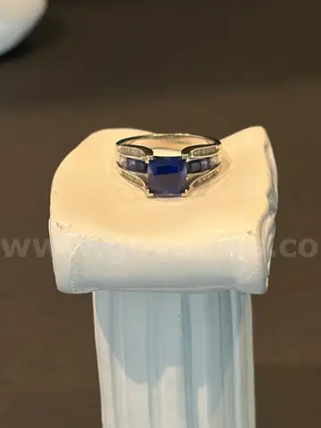 10K White Gold Lab Created Sapphire Ring 1/10 CT T.W. Diamonds. Size 6 3/4