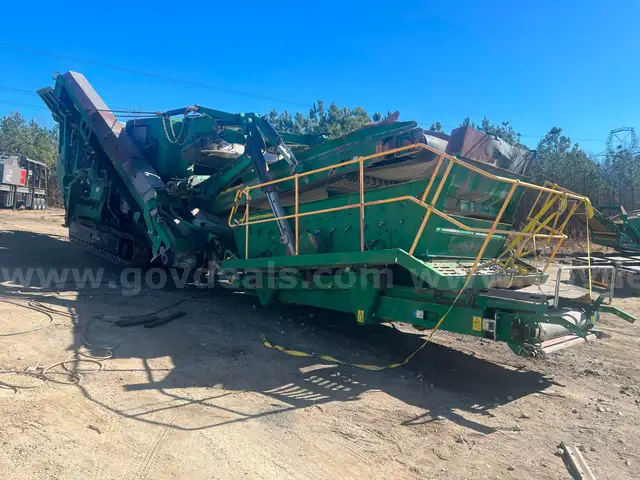 RESERVE LOWERED!! 2019 McCloskey 144V3 Impact Crusher