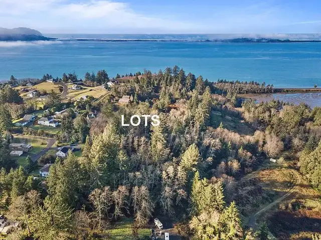 Tillamook County, Oregon - 2 Adjoining Residential Lots - Close to Tillamook Bay!