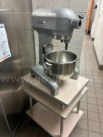 Hobart A-120T 12-QT Mixer