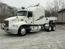 2004 Mack CX613