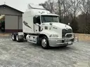 2004 Mack CX613