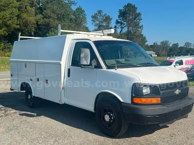 2008 Chevrolet 3500 Express Van Service Body