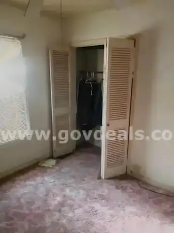 Attention Investors: Discounted Single-Family Vacant House For Sale in Cairo, IL