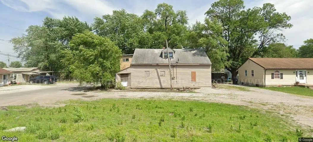 Charming Small-Town Fixer in Dupo IL &#x2013; Single-Family Opportunity Minutes from St. Louis