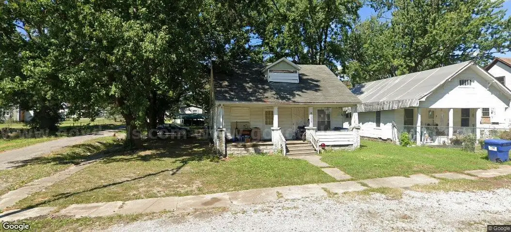 Affordable 3-Bed Fixer on Corner Lot in Eldorado IL &#x2013; High-Return Opportunity in a Quiet Southern Illinois Market