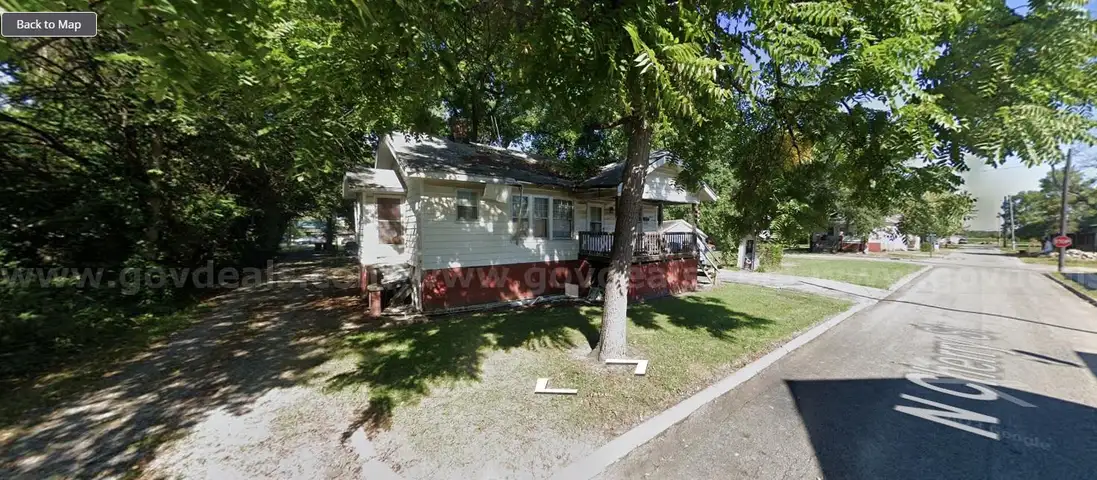 Affordable 2-Bed Fixer in Harrisburg IL &#x2013; Great Rehab Opportunity on a Quiet Residential Street