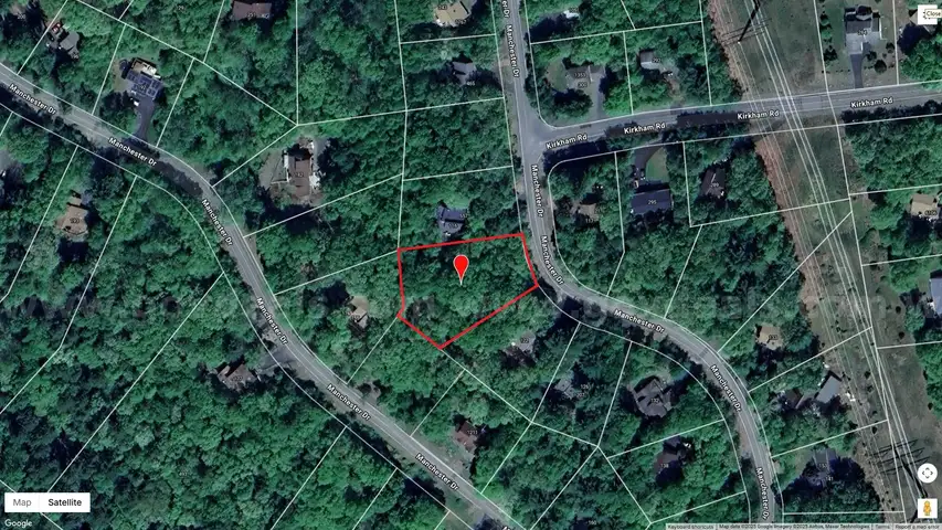 Prime Half-Acre Build Lot in Saw Creek Estates &#x2014; Woods, Privacy &#x26; Resort Amenities