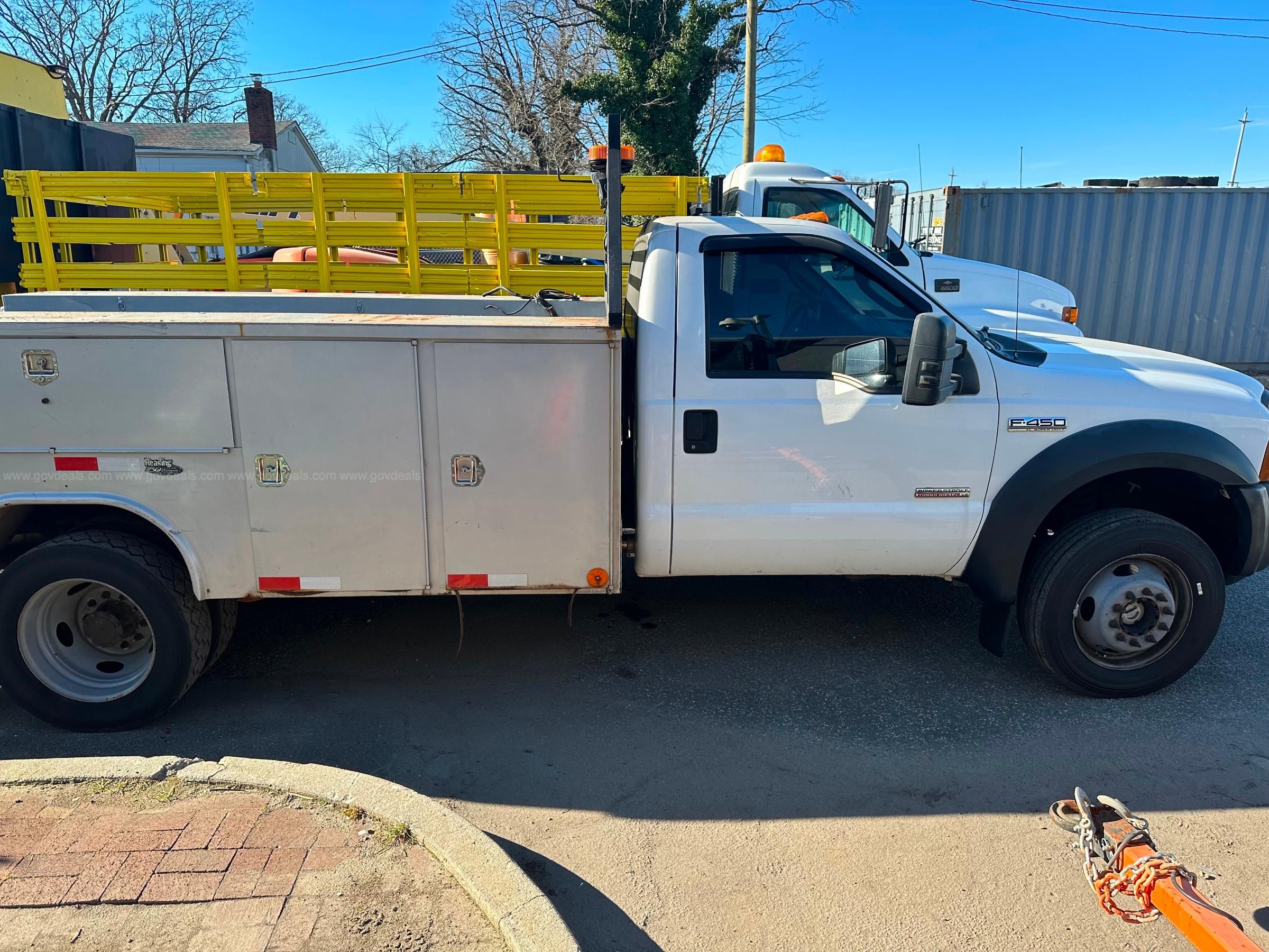 2006 Ford F 450 SD Utility Truck Power Stroke Turbo Diesel 4x4 GovDeals   25758 17 7 