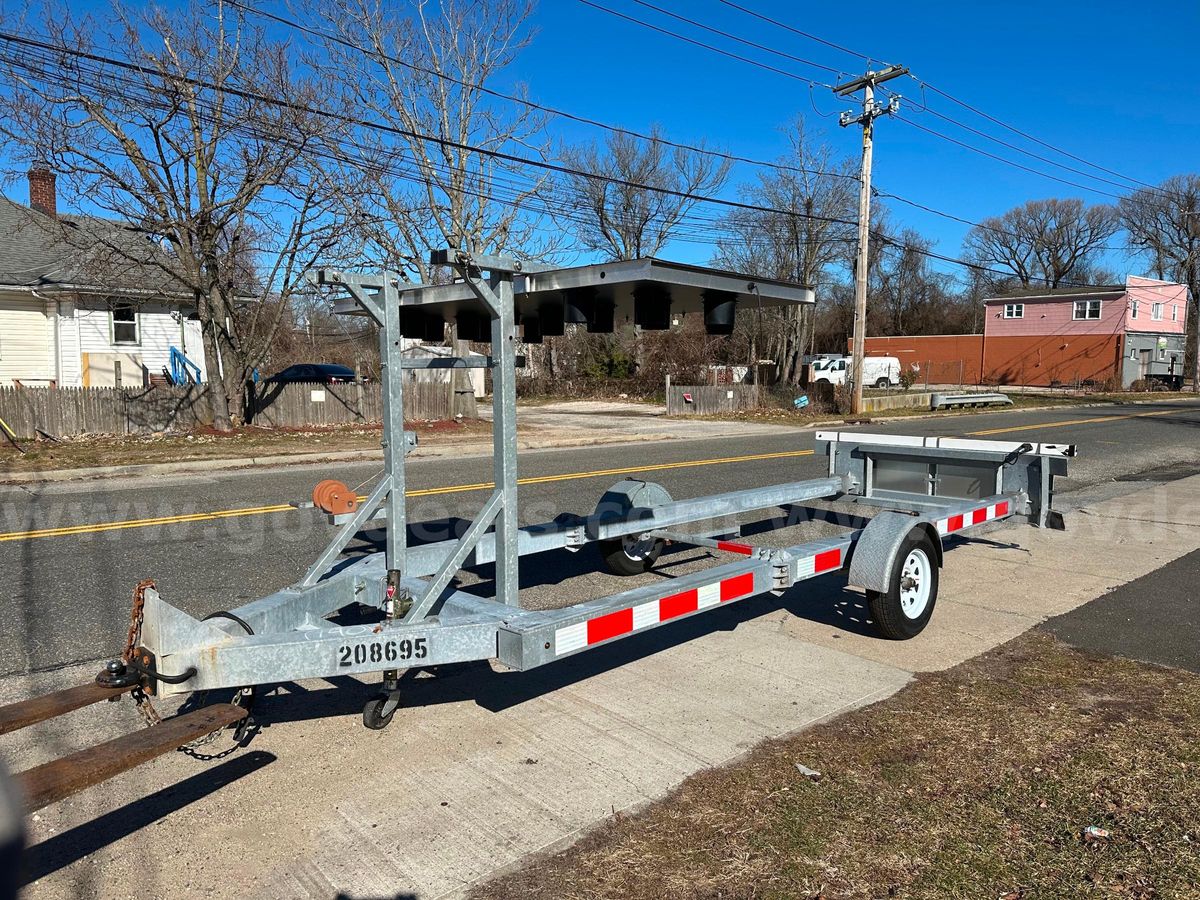 2019 Gregory Crash Attenuator Trailer Towable Traffic Cushion with  Arrowboard | GovDeals