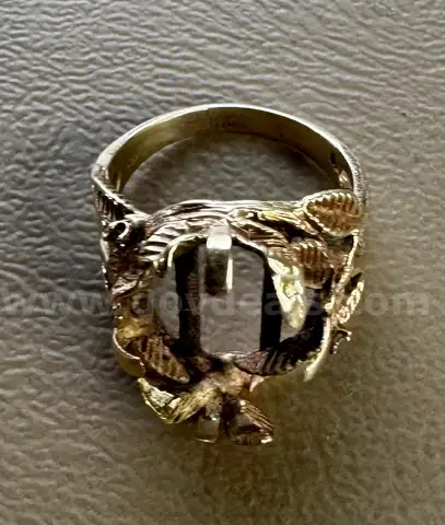 14 k  Gold ring No Stone 8 grams