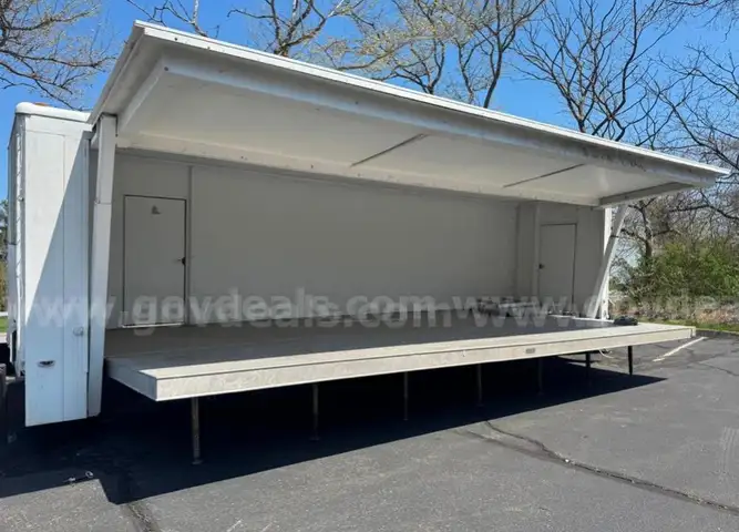 30&#x27; Mobile Century Industries Portable Stage trailer