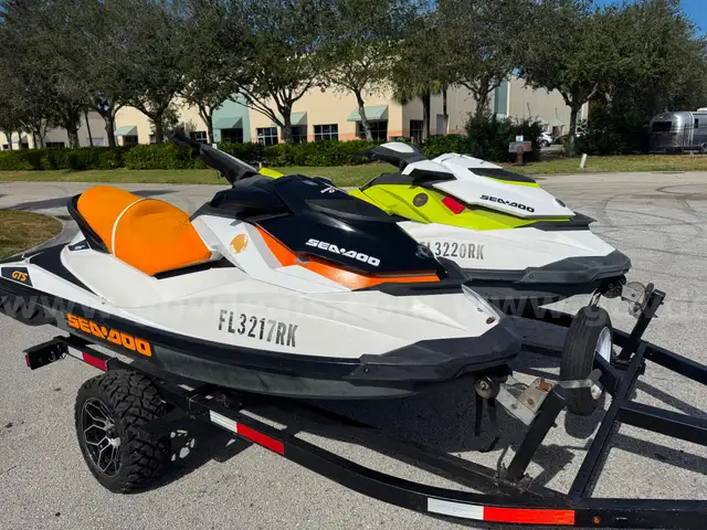 2017 Seadoo Jet skis / wave runners with Trailer