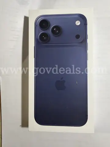 Apple IPhone 17 pro max  NEW Sealed