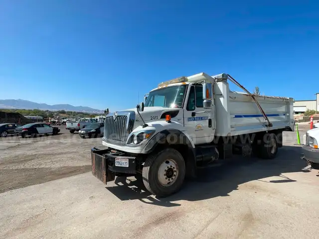 2011 International 7400