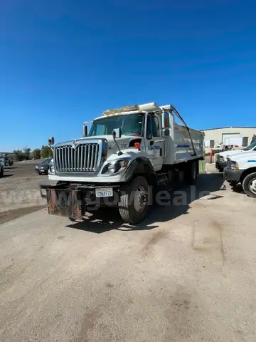2011 International 7400
