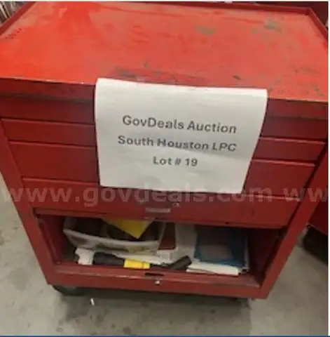 Toolbox with some Tools - Lot #19.