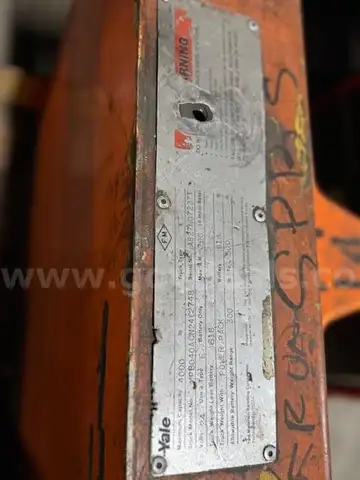 Pallet Jack - Yale