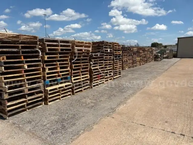 Lot of 400(+/-) Wood Pallets: Dallas Texas Dallas NDC