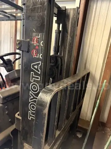 Toyota Forklift - non-working