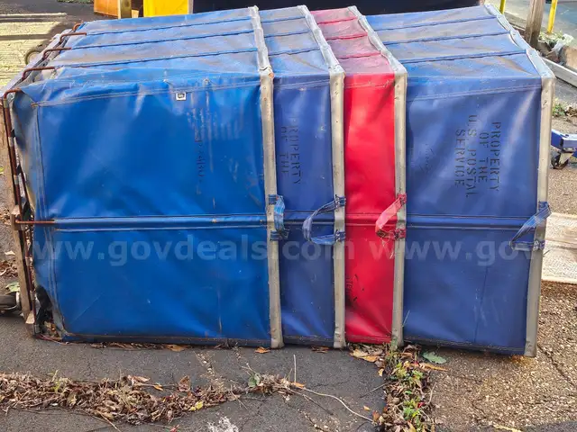 Large Hampers on wheels - Bulk of 12