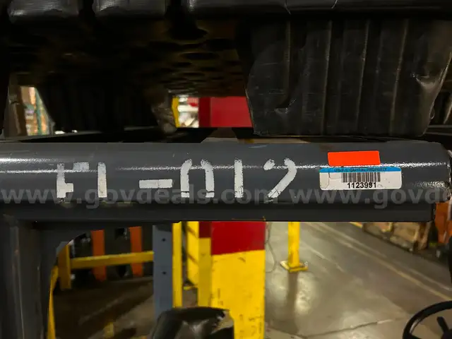 Scrap Tow trucks / power jacks (Inoperable)